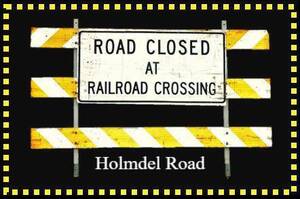 Carousel image 073dbae0eb5dfe3107c2 road closed 