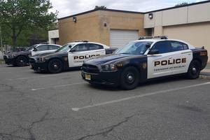 Carousel_image_9a0d4f0e9352ca355d43_roxbury_police_cars