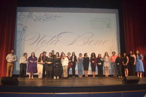 Carousel image 4e3b4037e8bd0bee3c21 rvcc nota bene student honorees