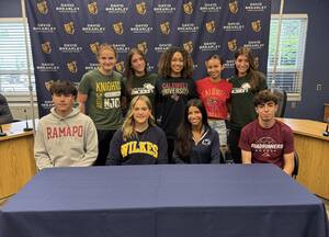 Carousel image 21629dd4f3cb9f8ca017 s17