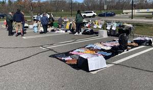 Carousel image 164e24527da4e6f59e46 sale1