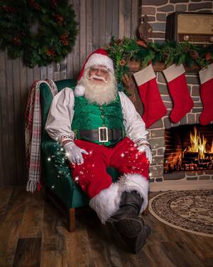 Carousel image 24d3a5f561bfb3d19676 santa