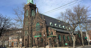 Carousel image 77463393bcefd295e07c saint aloysius church1200