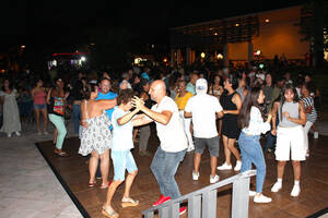 Carousel image 87e6ab3c33b09e5d418b salsa night in creek 1