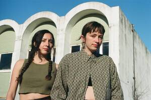 Carousel image a4bfdcbddbf61737091f salem paper wings 0417