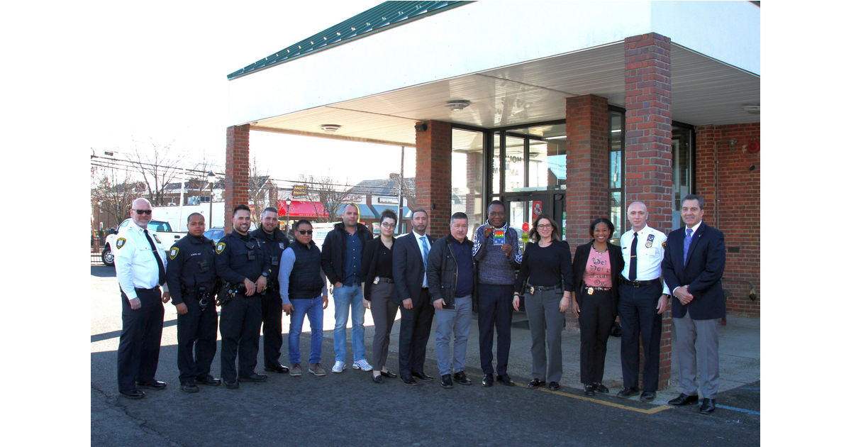 Hillside Business First in Community to Take Part in Safe Place Initiative Hillside