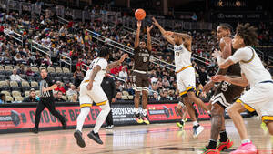 Carousel image e220a122c12c0964b0cc sbu vs la salle 5