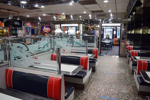 Carousel_image_aae4cdc7b7de8da376d1_scotchwood_indoor__1_