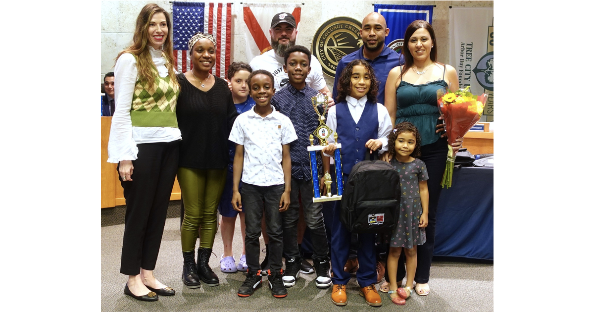 Do The Right Thing Ceremony in Coconut Creek Six Students and Teacher