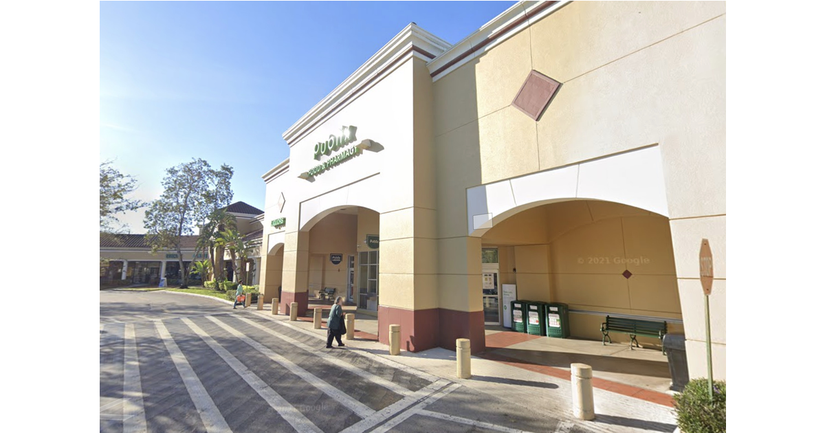 Man Arrested for Allegedly Trying to Break into Cars Outside a Publix