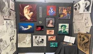 Carousel image 047b8bef17e5318f2d60 senior art show