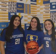 Carousel image 3fe1dc7497626159aaa7 seniorgirlsbasketball