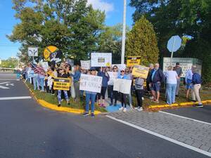 Carousel image b011f781cc3b7cf37ebc sea girt protest wind 1