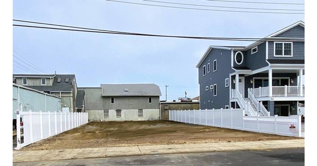 Beach Block Residential Building Lot for Auction in Seaside Park, New