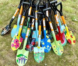 Carousel image 8c02d931e7fa62ad0253 shovels2