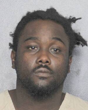 Carousel image clone 1707853 8e86da53ef352fd2c747 shenardjenningsmugshot