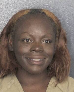 Carousel image clone 1709707 5acdd319d6a1db4bb048 shaundrabrutonmugshot