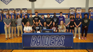 Carousel image 29e414c94c54b2b5dd7e signing day 0014 dsc06153