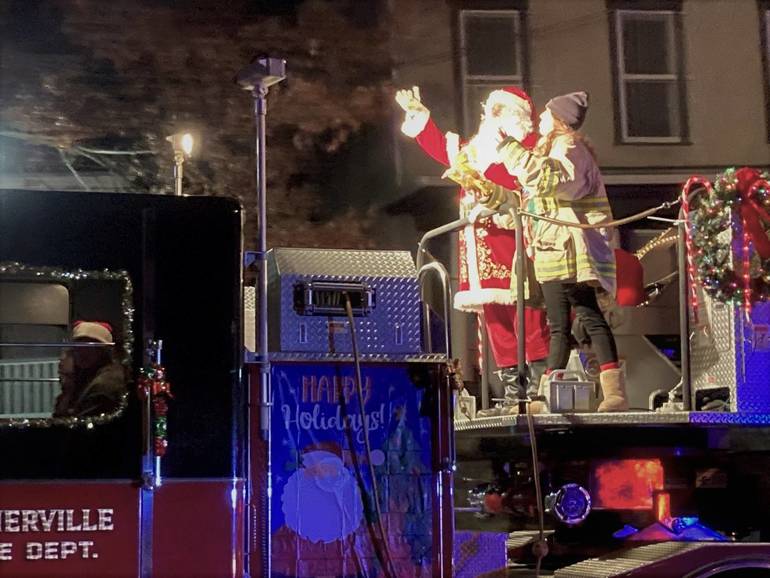Somerville Christmas Parade 2022 Santa Claus Leads Firefighters' Parade Down Main Street Somerville |  Somerville, Nj News Tapinto