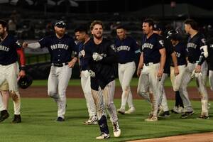 Carousel image 2cde78594e713bf52ecc somixpats20225rocriggiocelebratesonfield