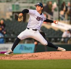 Carousel image 9d86913b8629a6a77dc5 sompixpats2026kylecarrpitching