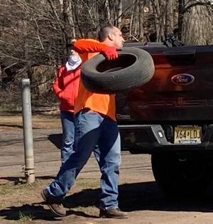 Carousel image clone 1334435 413827cd818b8a58d4d4 sompixjasonkraskatiretoss