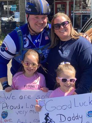 Carousel image clone 1664307 5c61fcbeb724fe3a7a24 sompixpoliceunitytour2022vitofamily