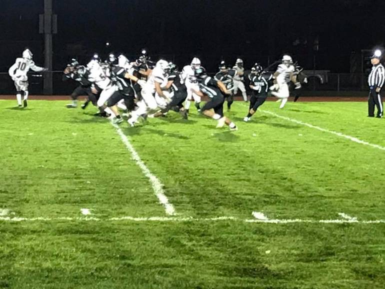 Sphs Football Tigers Run Over Rival North Plainfield In Regular