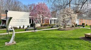 Carousel image 160c283276c5759de29f spring trees in bloom