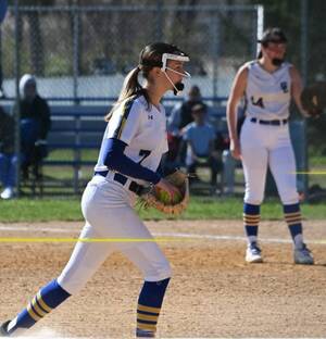 Carousel image 6f8a4e7566253404c869 spotssoftball2