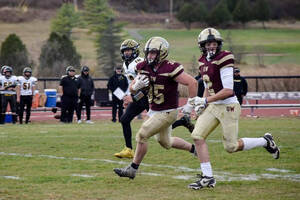Carousel image 71a456936e2370947bc8 sports 11 8 granville whitehall football pic edited