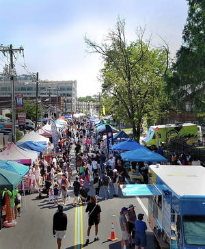 Carousel image 9ce03eeb8f162dd8d404 street fair 3