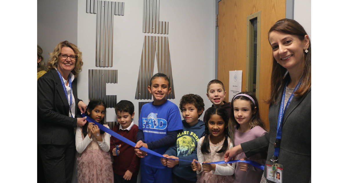 Francis A. Desmares Celebrates Opening of New STEM Lab Flemington