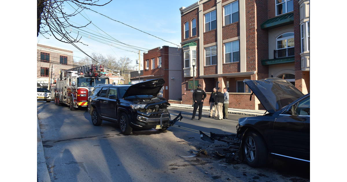 Juvenile Arrested in Westfield After Stolen Car Crash, Police Say