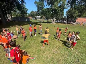 Carousel image 6e474ce1b859ee595a42 summer playgrounds hulahoop