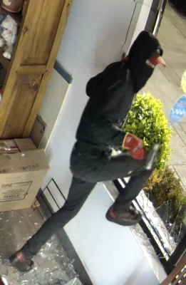 Carousel image 9ba59760fc4e018bbfde suspect 2