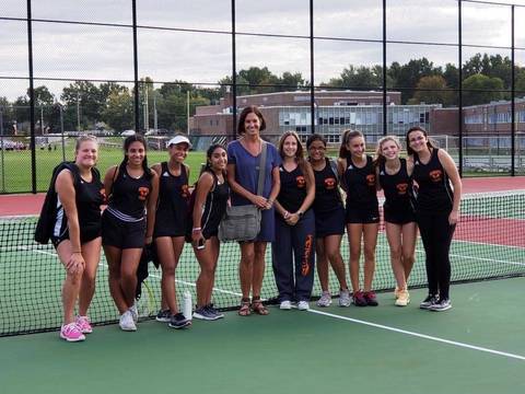 top_story_d034ae86a91f444b1bee_Team_after_NJSIAA_round_1_at_Whippany_from_Tricia_Sonzogni