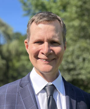 Carousel image 4e14eecc2b5e28aec831 thomas stone