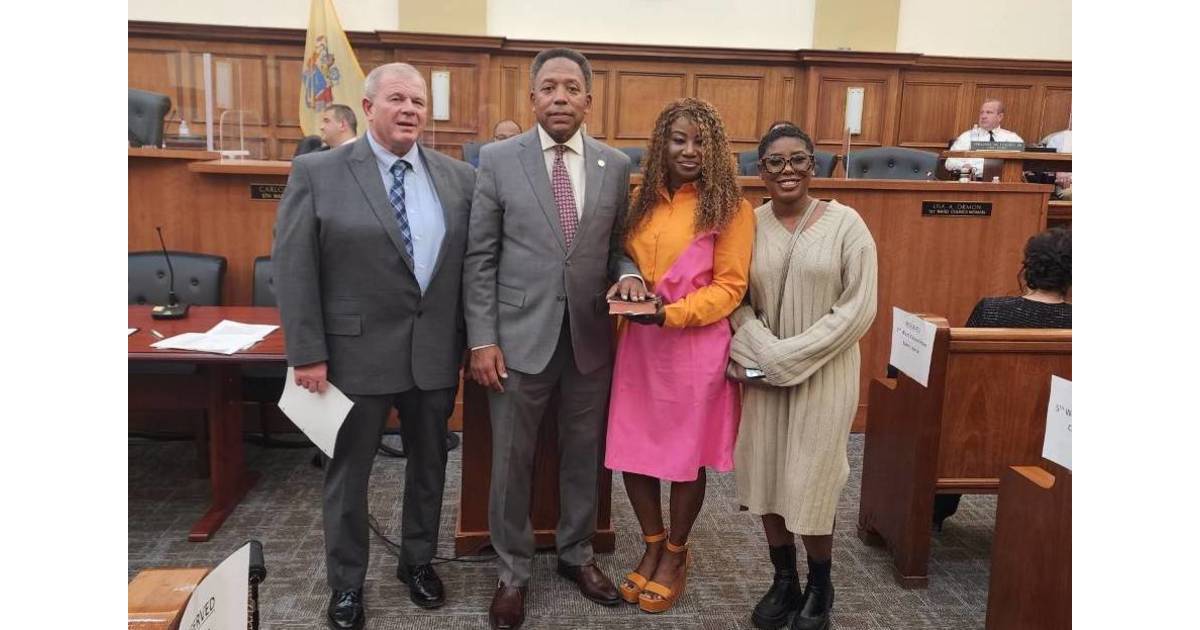 Mayor and New Members SwornIn at Linden's Annual