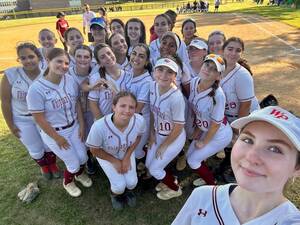 Carousel image 7e99c50584e320363771 tournament team selfie