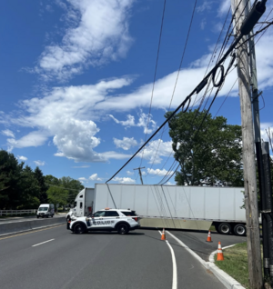 Carousel image 17f52968ac7850d5976e truck vs pole