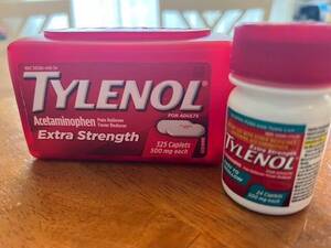 Carousel image e2c9211201725d4911f8 tylenol bottle
