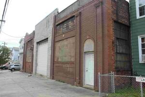 Carousel image 084558ee6cd44fc7d59a warehouse