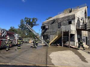 Carousel image b0231d estfield firefighters train