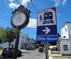Carousel image b1d18065d91f65598959 whitehiuse station 2