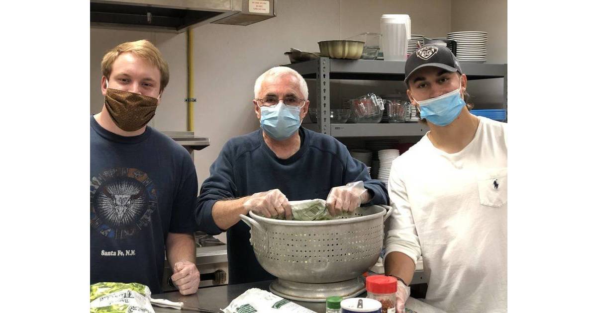 Dina’s Extends a Helping Hand to the Warming House Greater Olean, NY