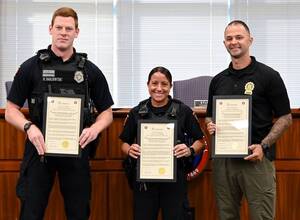 Carousel image 2d77eff6485c1e2922b2 woodbridge   three officers honored