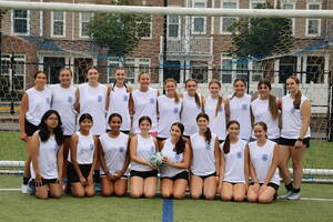 Carousel image b4ca14357b0c001c716f wood ridge hs girls soccer team