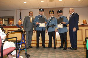 Carousel image c9da5e32724ebb09ae68 wood ridge council honors 3 wood ridge police officers