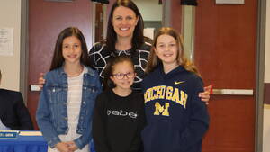 Carousel image d20b6df068743eb52502 wood ridge is students